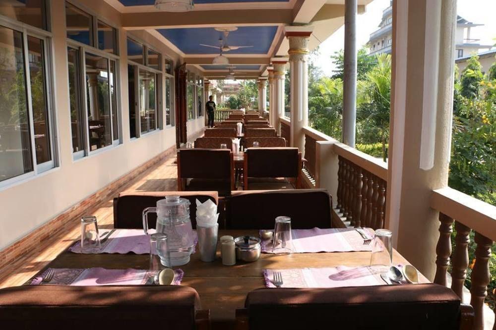 Hotel Royal Safari Саураха Экстерьер фото